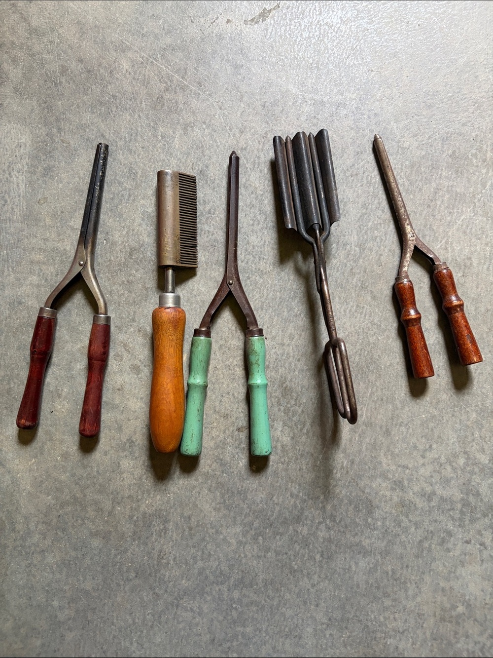Vintage Metal Hair crimper/flat iron/curling irons